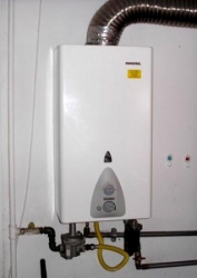 Servicii instalare, service, consultanta  MONTAJ INSTANT APA CALDA GAZ